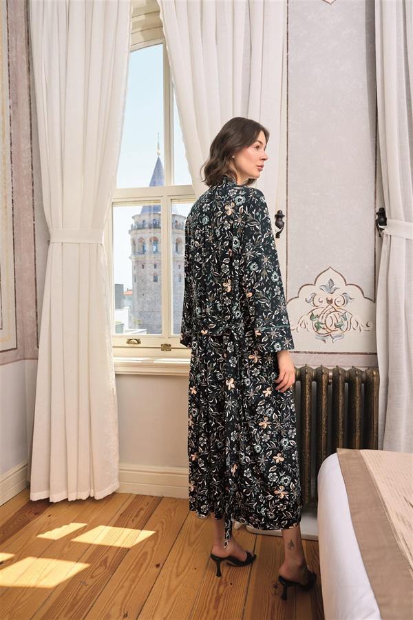 Arias Closet Çiçek ve Yaprak Desenli Dantelli ve Dekolteli Büyük Beden Sabahlık Takımı - Görsel 5
