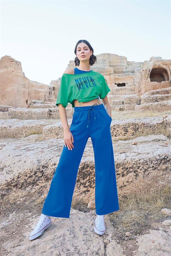 Arias Closet Kısa Kollu "Never Give Up" 3'lü Crop Eşofman Takımı - Görsel 4
