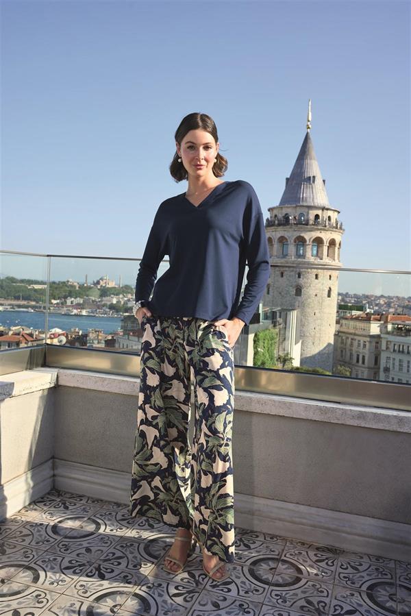Arias Closet Yaprak Desenli Uzun Kollu V Yaka Pijama Takımı - Görsel 5