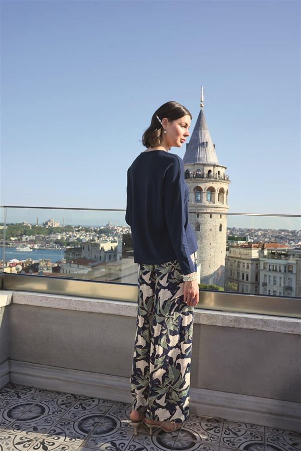 Arias Closet Yaprak Desenli Uzun Kollu V Yaka Pijama Takımı - Görsel 8