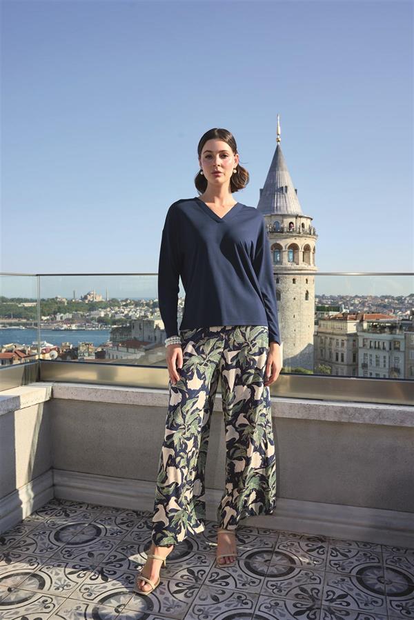 Arias Closet Yaprak Desenli Uzun Kollu V Yaka Pijama Takımı - Görsel 1