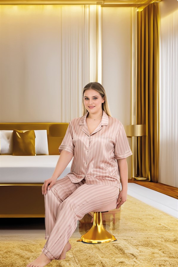 Arias Closet Büyük Beden Şık Tasarım Vizon Çizgili Düğmeli Kısa Kol Lüx Saten Pijama Takımı - Görsel 1