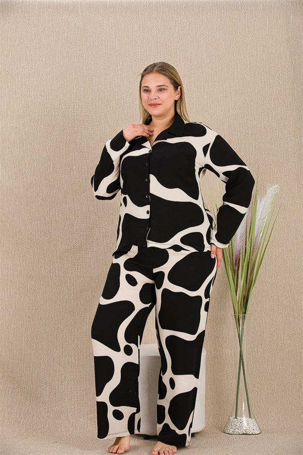Arias Closet Büyük Beden Siyah Beyaz Desenli Düğmeli Uzun Kol Viskon Pijama Takımı - Görsel 2
