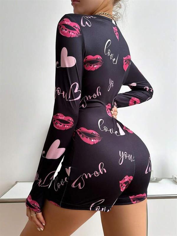 Arias Closet Pamuklu Kırmızı Öpücük ve Kalp Desenli Düğmeli Uzun Kol Tulum Pijama - Görsel 5