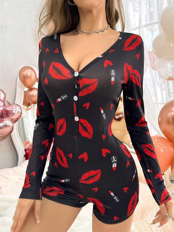 Arias Closet Pamuklu Kırmızı Ruj ve Öpücük Desenli Düğmeli Uzun Kol Tulum Pijama - Görsel 3