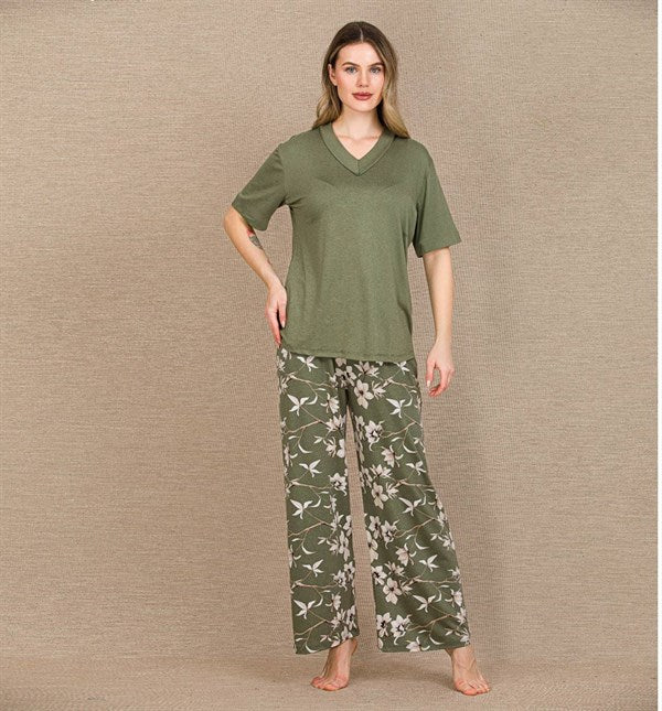 Arias Closet Şık Tasarım Çiçek Desenli Yeşil Kısa Kol Viskon Pijama Takımı - Görsel 1