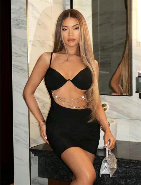 Arias Closet Zincir Detaylı Göğüs Dekolteli Siyah Mini Club Elbisesi - Görsel 2